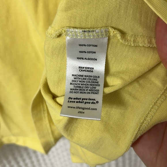 Life Is Good Women's Large Just Add Water Boat Crusher Tee Yellow - Picture 5 of 8